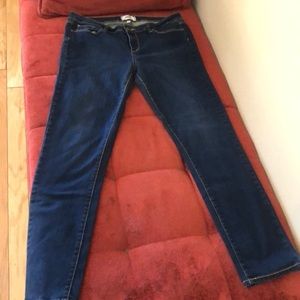 PAIGE Denim Skyline Skinny Jeans EUC